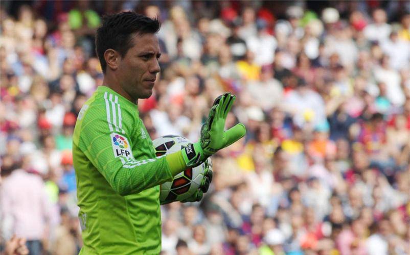 包含英超倒计时；瓦伦西亚关键时刻完成体检；细节引发关注；更衣室稳定；资深球员宣示担当的词条