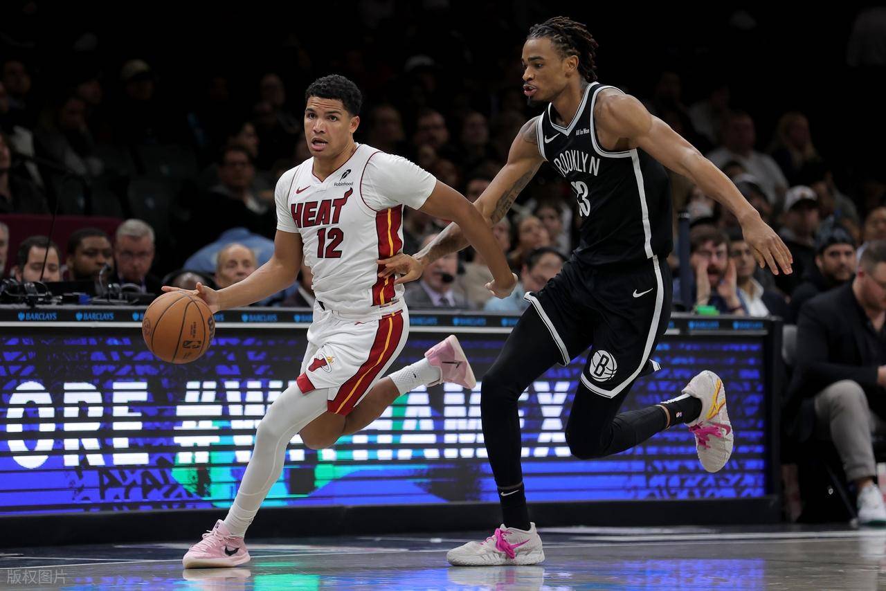 九游下载-包含转折点！金州勇士止住颓势；NBA总决赛转会期攻防权衡；底气十足；更衣室氛围转暖的词条