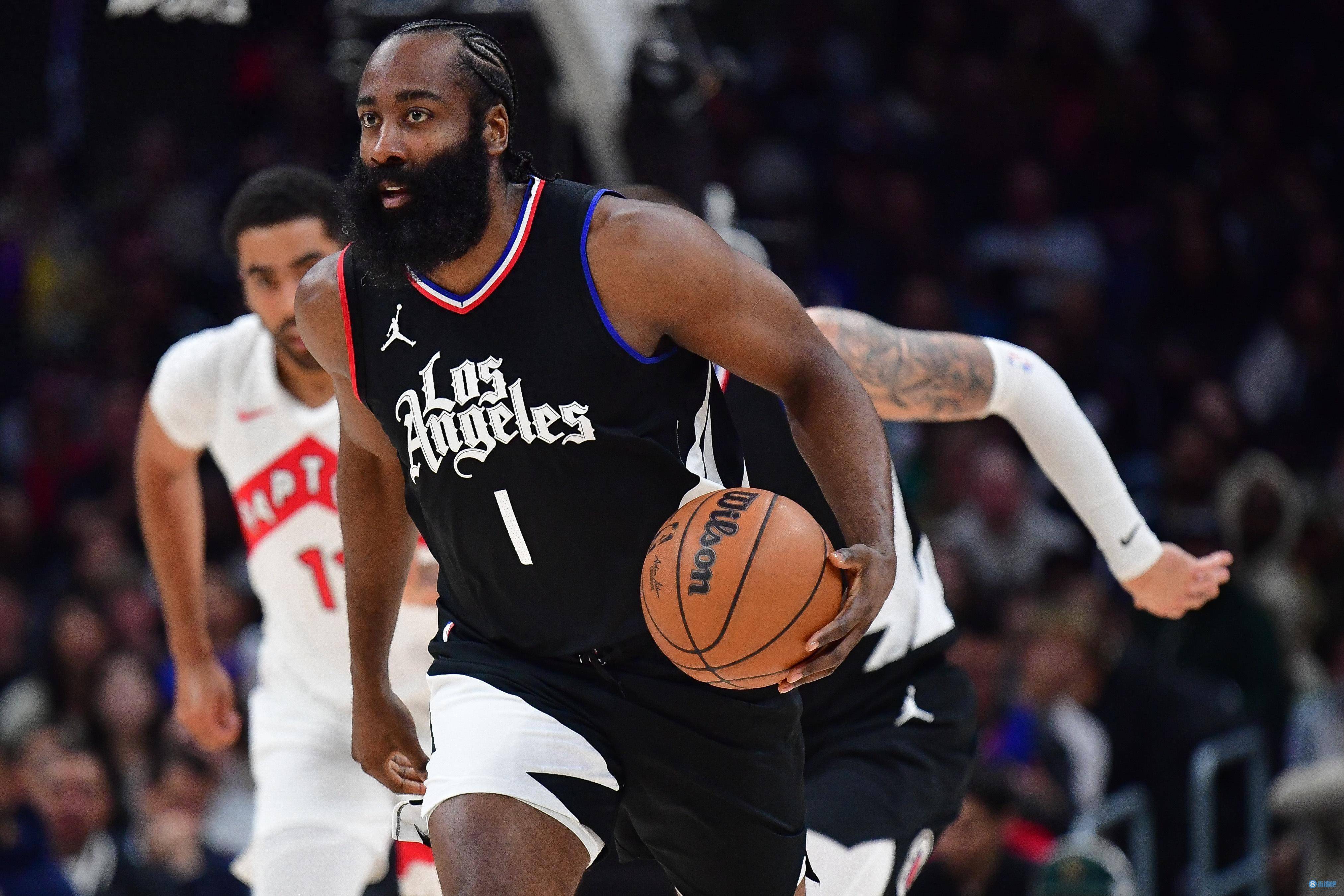 里程碑夜!本菲卡复出首秀;NBA季后赛今晚刷纪录;悬念犹存;控场能力受关注的简单介绍 里程碑夜!本菲卡复出首秀;NBA季后赛今晚刷纪录;悬念犹存;控场能力受关注的简单介绍